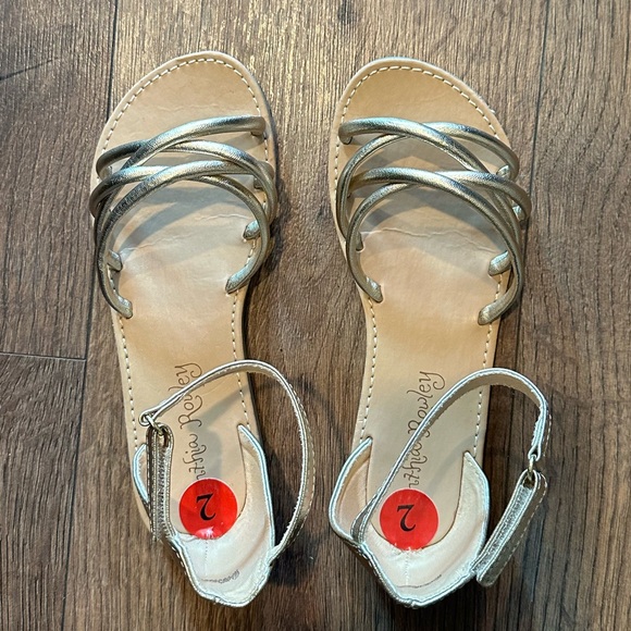 Girls Cynthia Rowley Sandals - Picture 2 of 4